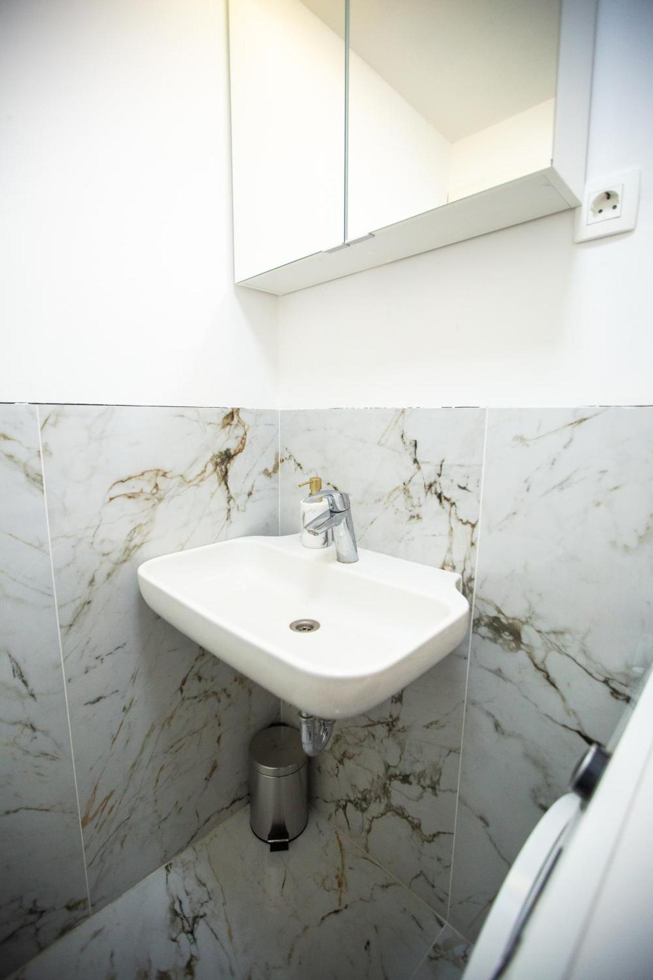 Aisha Hostel Любляна Екстер'єр фото
